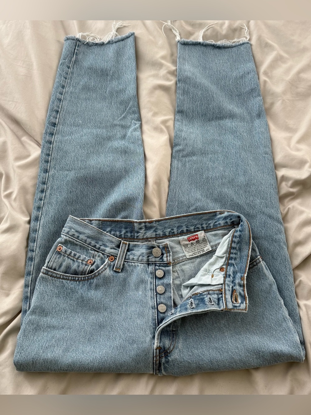 Levi's Women's Light Blue Straight Leg Button-Fly Jeans